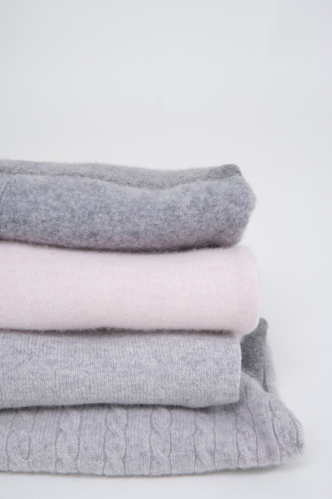 Kaszmirowy komplet Baby Pink