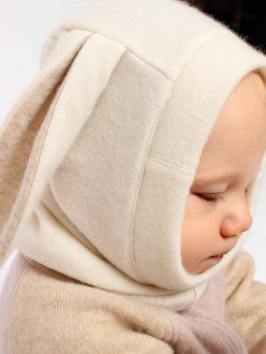 Kominiarka Ecru Bunny