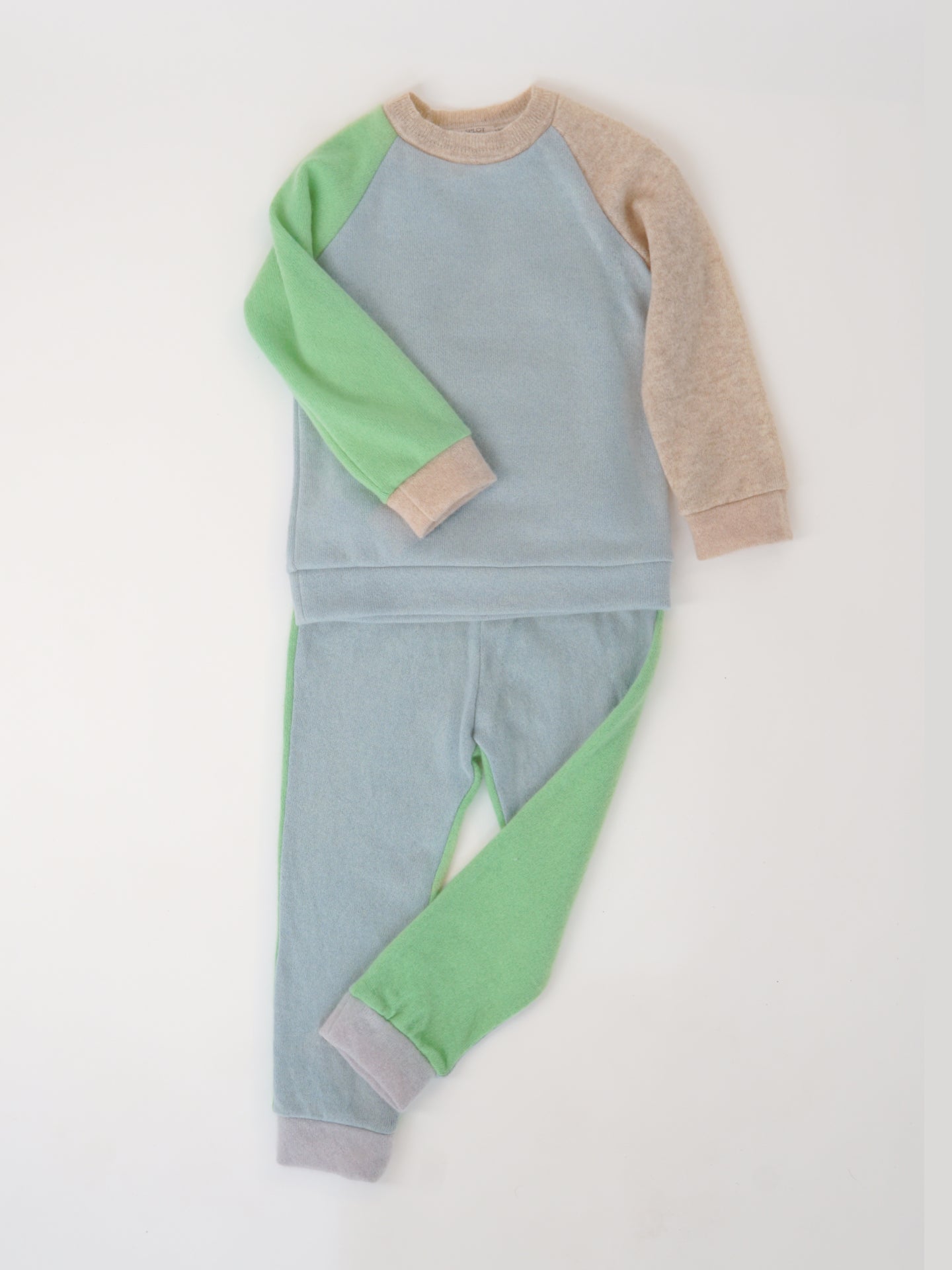 Kaszmirowy Dres Set