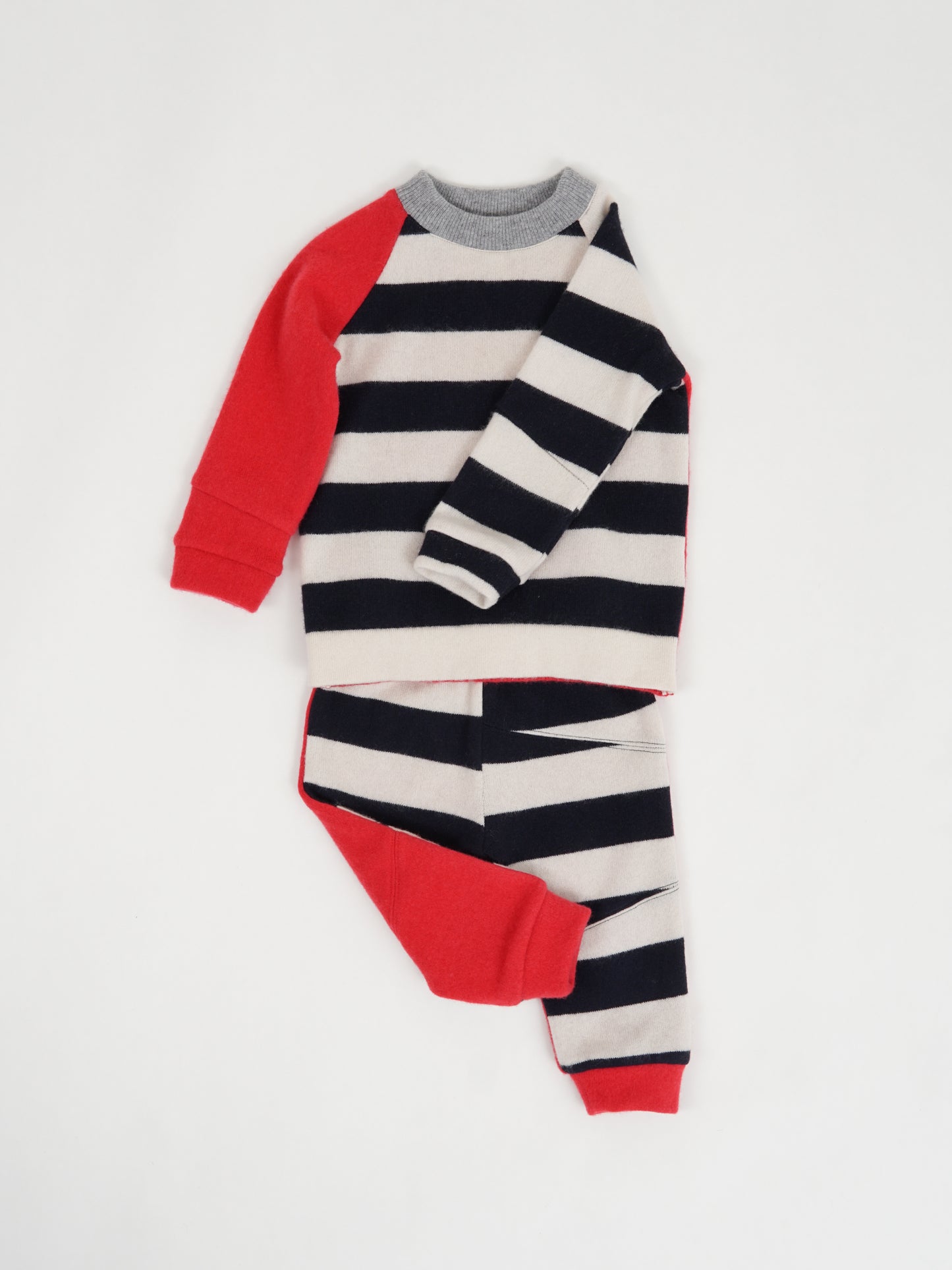 Kaszmirowy Dres Set