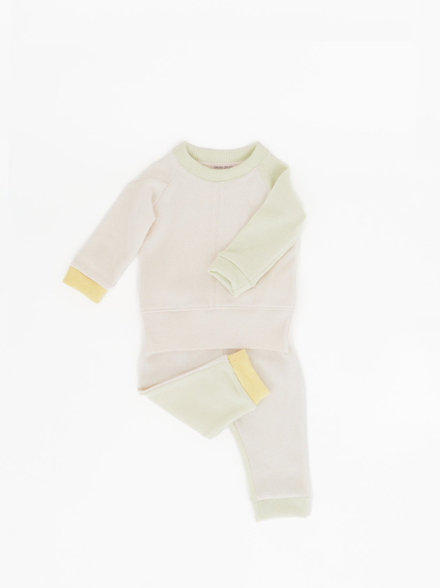 Kaszmirowy Dres Set
