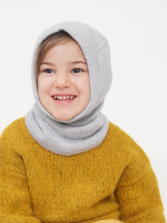 Jasna Szara kominiarka